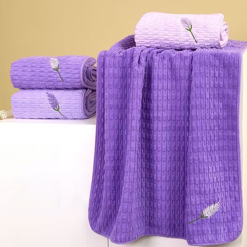 Lavender Towel, New Coral Fleece Towel for Home Use, More Absorbent Than Pure Cotton, Does Not Shed Lint, Quick-Drying for Bathing and Face Washing Lavender Towel, New Coral Fleece Towel for Home Use, More Absorbent Than Pure Cotton, Does Not Shed Lint, Quick-Drying for Bathing and Face Washing