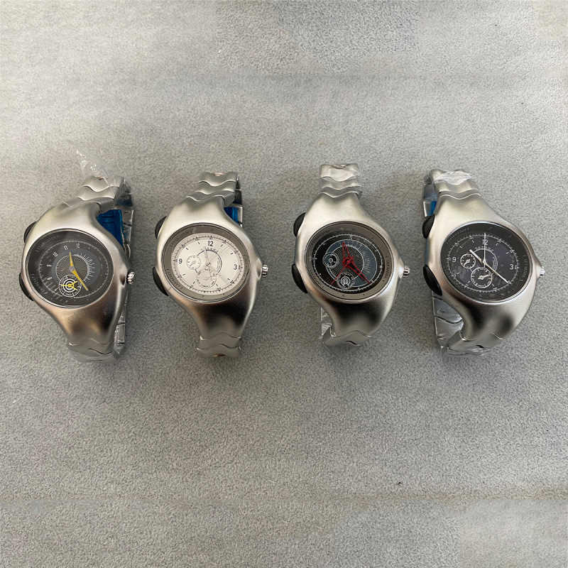 Super Popular Trendy Brand Special-Shaped Y2K Original Watch Twisted Retro Fashion Middle-Aged High-End Ins Niche Quartz Watch