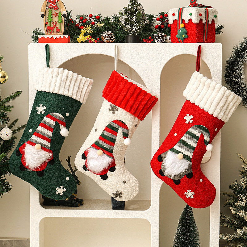 Cross-border Christmas decoration candy socks embroidered Rudolph Christmas socks children's gift socks gift bags window pendants