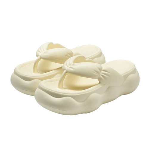 Cloud Slippers with Heightened Thick Sole Herringbone Sandals for Women Summer Beach Sandals Interchangeable Slippers Fashion Outdoor Slippers with a Sense of Luxury