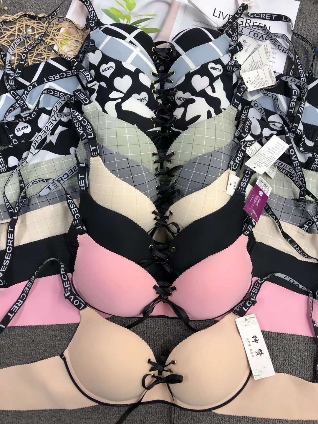 Filipinas Malasia ropa interior brillante sexy sujetador inalámbrico pecho contrayendo sujetador anti-flacidez al por mayor