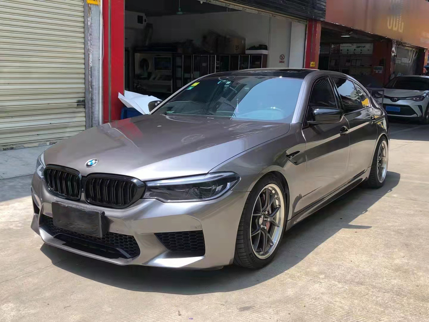 Ultra-bright metallic sea blue full-body car wrap film, protective sticker set, special for dazzling colors, anti-scratch protection for cars