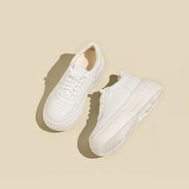 苏茵茵厚底内增高小白鞋女2025新款小个子小码透气休闲运动板鞋女