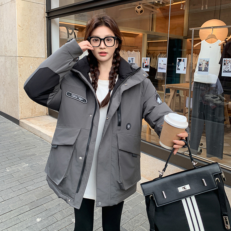 Ropa de asalto, ropa de algodón de pluma, ropa de algodón, ropa de invierno para mujeres 2025, nueva chaqueta de algodón de herramientas, superando la tendencia de chaqueta con capuzas