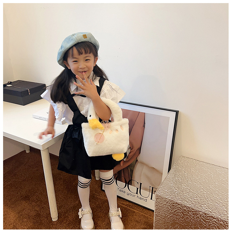 New plush and funny poached egg portable chain crossbody bag, cute and simple children's single-shoulder bag undefined