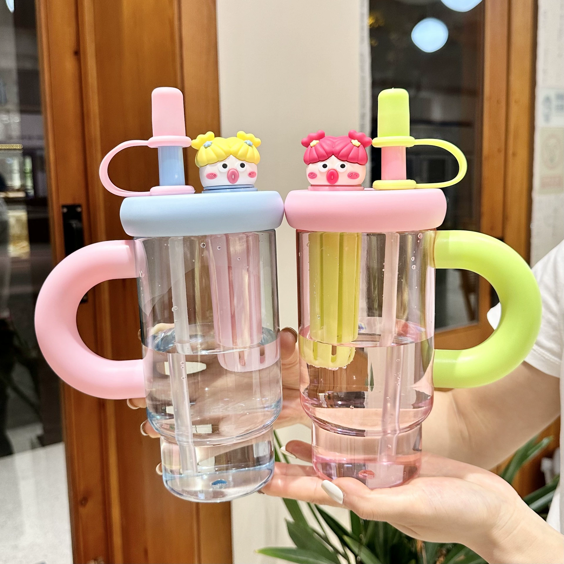 Capacious cartoon cute straw with glass for students, plastic handle