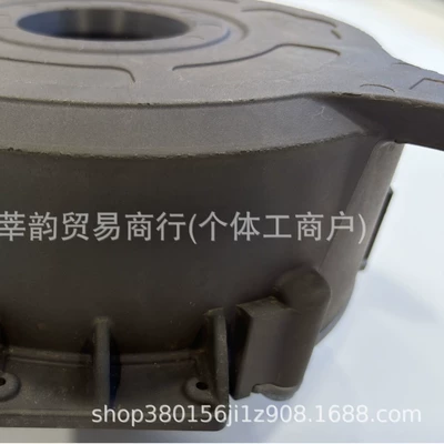 Clutch master cylinder for 14-Year-Old Trucks