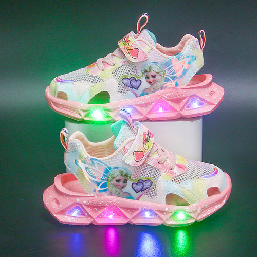 Children's sports sandals with lights for women 2024 summer new mesh girls' sandals for small and medium-sized children and little girls running