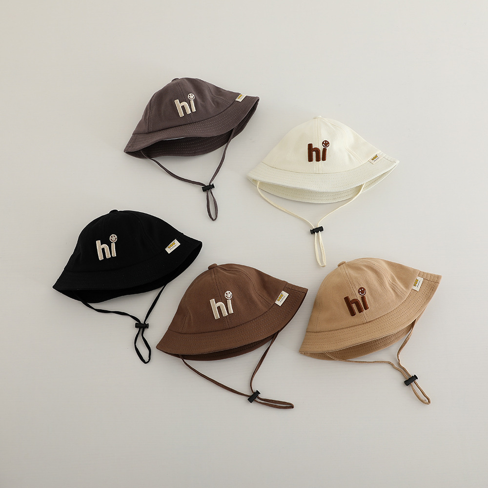 Sombrero para bebés coreano estilo simple letras bordadas sombrero de pescador primavera y verano delgado bebé fuera sombrero solar