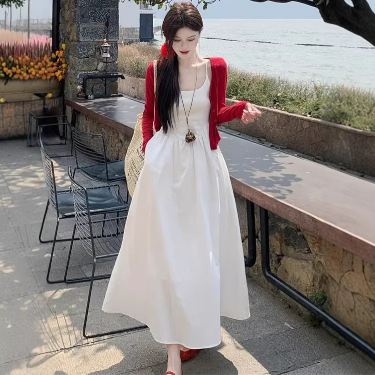 Red Short Knitted Cardigan for Women, Suitable for Spring and Autumn, Paired with a Slip Dress and Worn as an Outerwear Shawl, Short Coat Top for Petite Figures