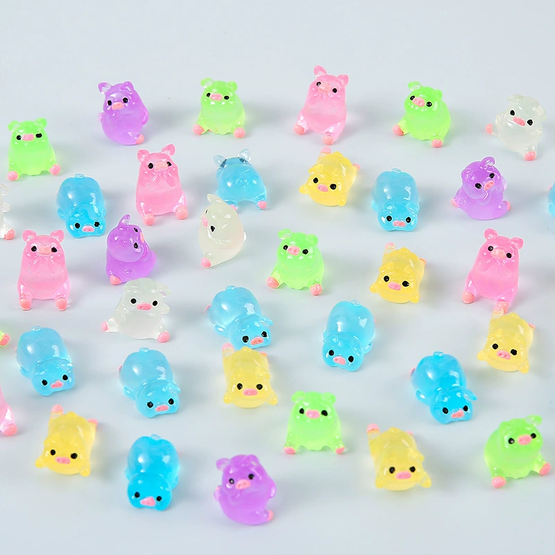 Cute three dimensional creative table accessory with accessories, cartoon toy, internet celebrity
