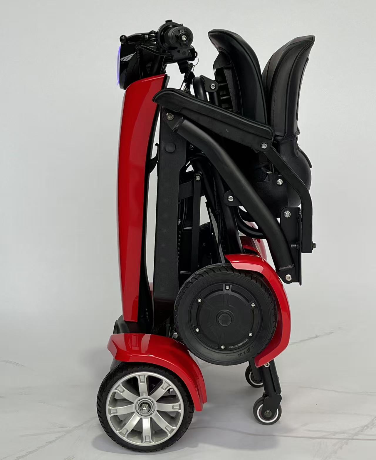 Automatic Folding Electric Scooter for the Elderly, Four-Wheel Portable Electric Mobility Aid for Seniors, Travel Electric Vehicle with Intelligent Long-Range Battery