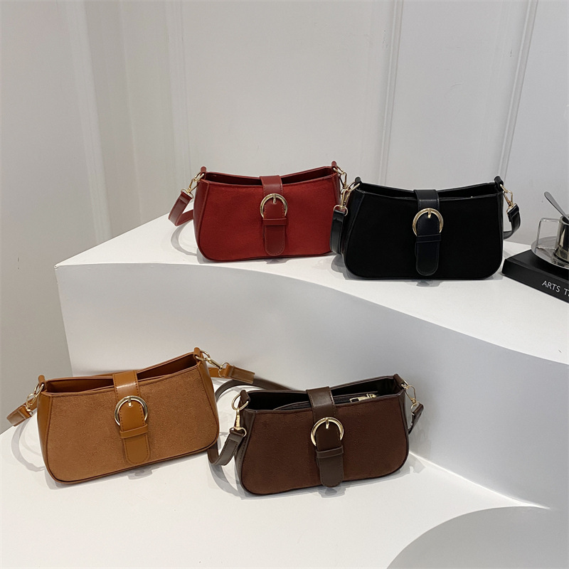 Simple retro hebilla de cinturón de moda esmerilado bolso de mujer 2024 otoño invierno nuevo nicho axilar popular bolso de hombro literario