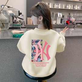 俏妮卡童装女童卫衣史迪仔卡通圆领2025秋冬新款长袖保暖加绒上衣