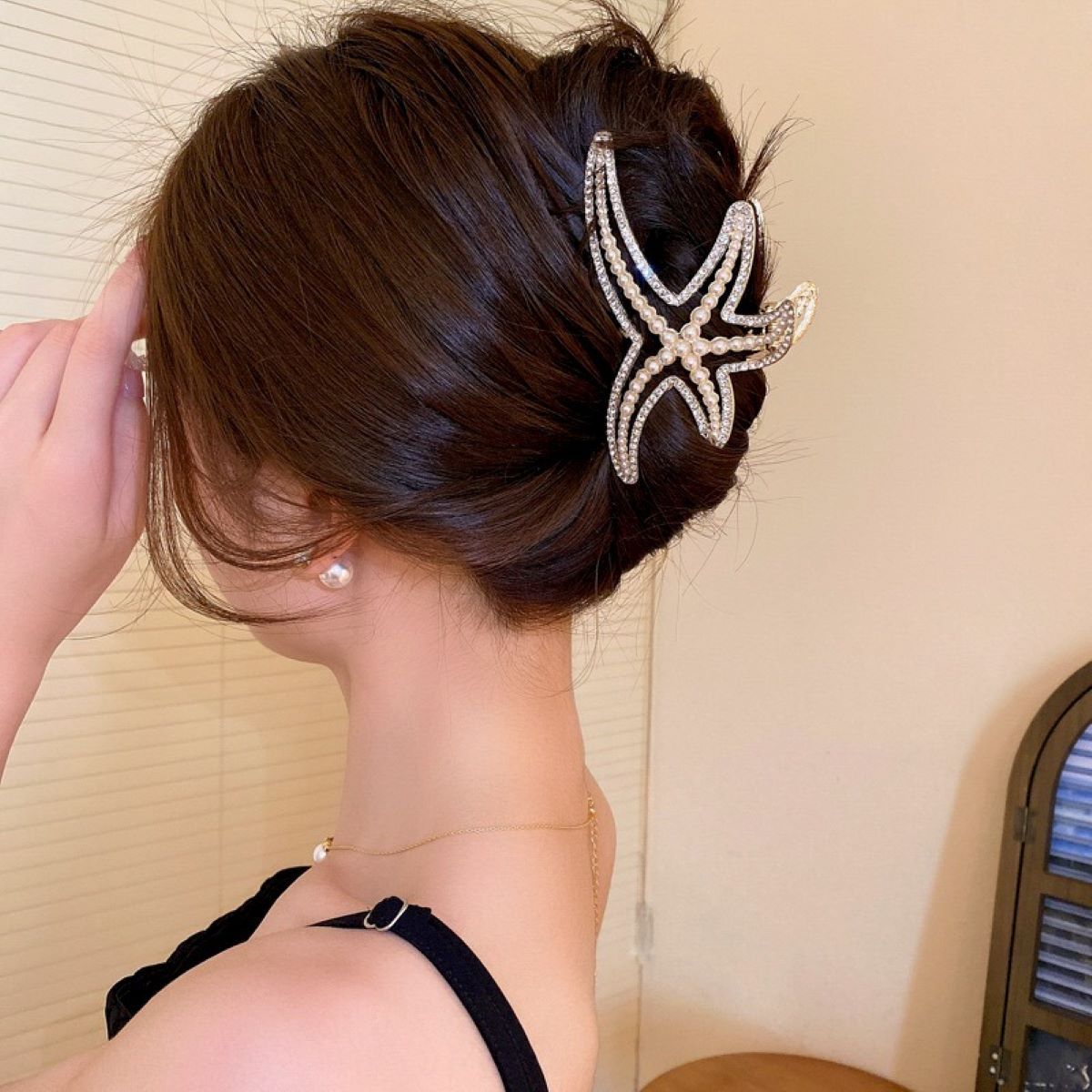 55g Weight Hair Claws Hair Accessories Type 1 Piece Quantity Holiday, Daily Occasion Alloy Material Color Block Pattern Women's Gender Inlay Design Simple Style, Classic Style Style Women's Simple Style Classic Style Color Block Alloy Inlay Hair Claws 2