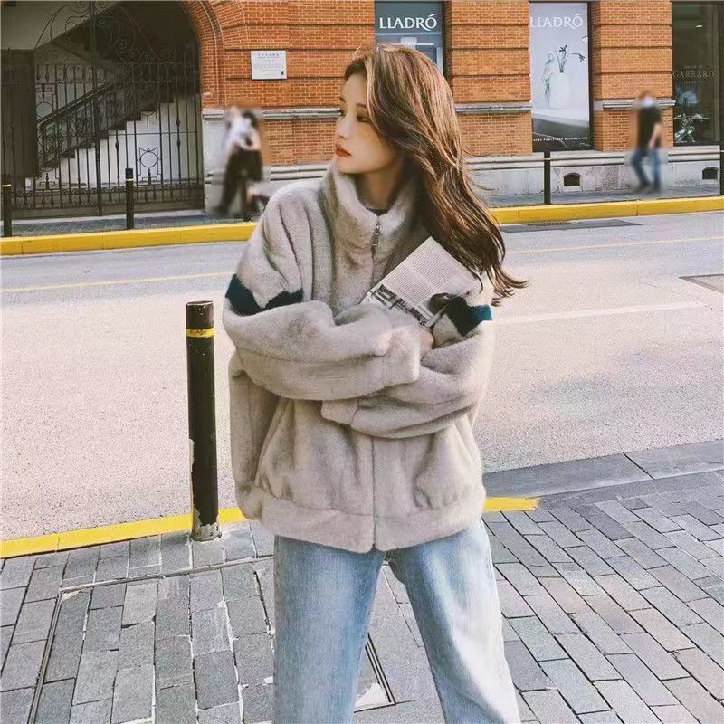 羊羔毛外套女皮毛一体连帽2025冬季新款羊剪绒海宁皮草加厚大衣潮