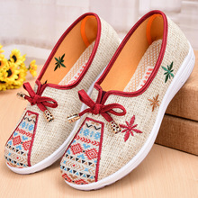 新款民族风汉服平底女单鞋老北京布鞋软底透气妈妈鞋中老年女鞋代