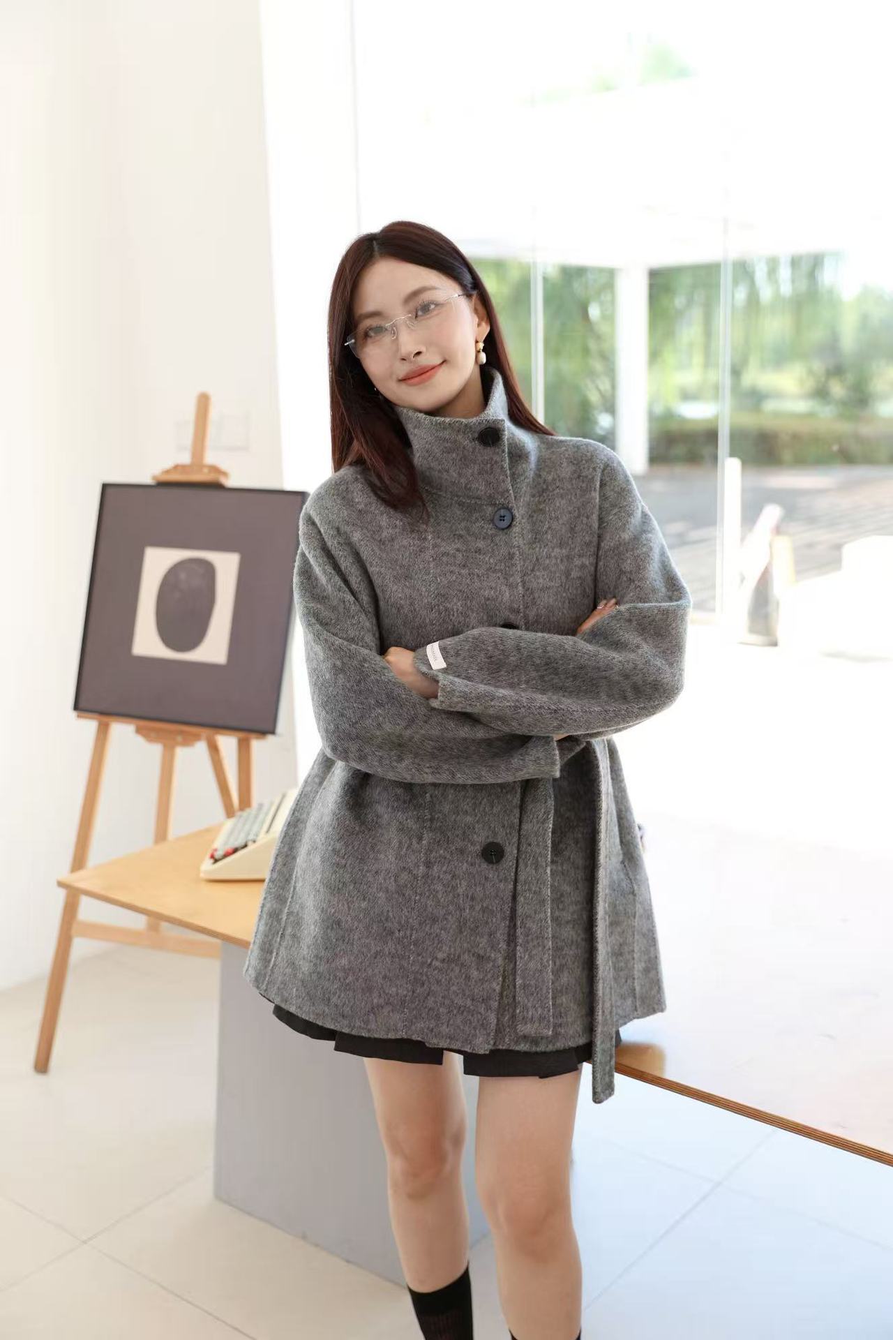 カシミヤバージョンにアップグレード！スタンドカラー、シングルボタン、紐付き、新作両面ウールコート、レディースショート丈、小柄な方向け、25秋冬