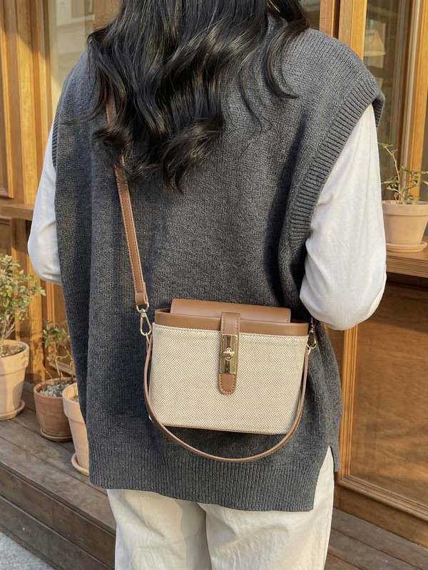 2026 comercio exterior nuevo exquisito bolso de cubo de mano mujer tela de textura superior color contrastante empalme mochila de hombro