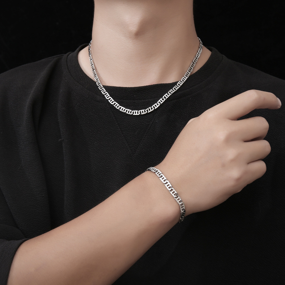 ŷ���¾ɸ���ҡ����Ů���� ����������  ��Լ�Ѹ�����CE096