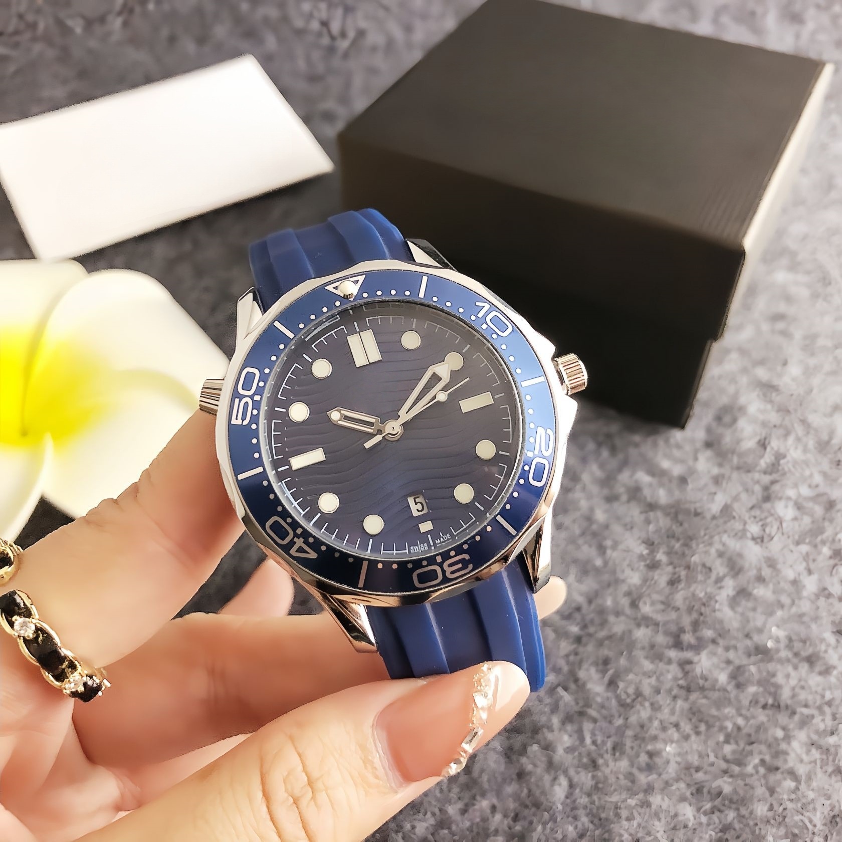 Fluororubber Watch Men's Calendar Trendy Temperament Men's Watch Business 2025 New One Piece Dropshipping Watch