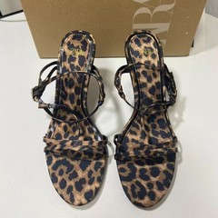 ほら2024新品豹柄ハイヒール一字帯気質細いヒール靴豹柄プリントハイヒール女性