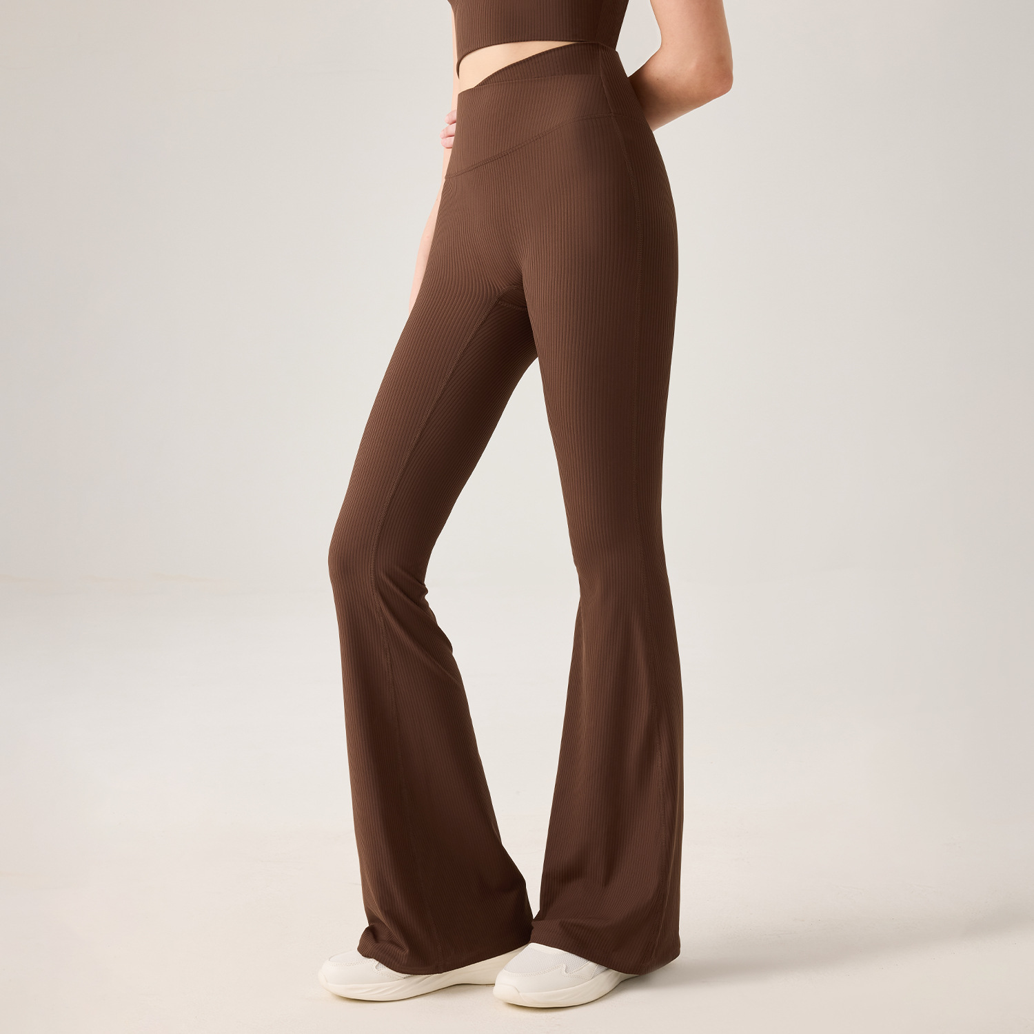 Pantalones de yoga acanalados de cintura alta para primavera y verano, sin líneas incómodas, pantalones largos deportivos casuales para exteriores, pantalones acampanados ajustados que realzan los glúteos y adelgazan la cintura