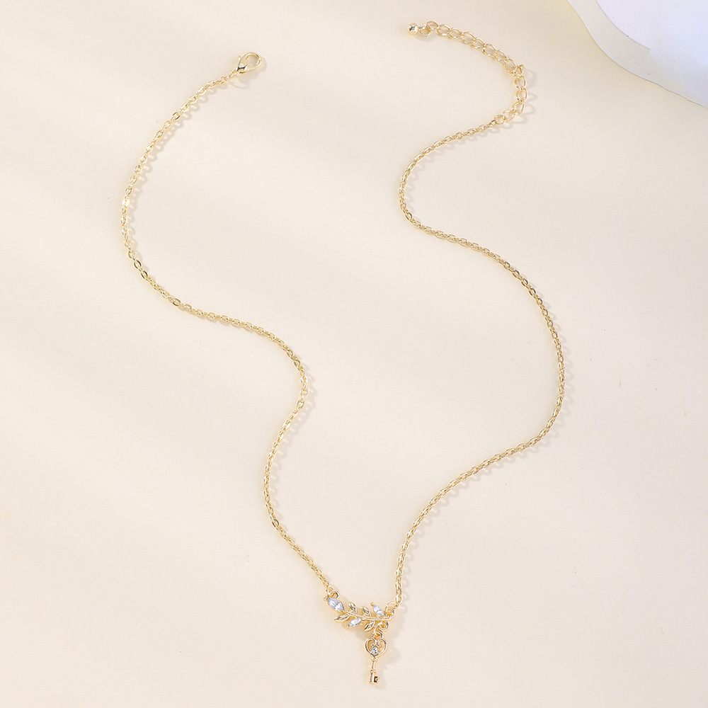 Simple leaf key diamond alloy necklace wholesale