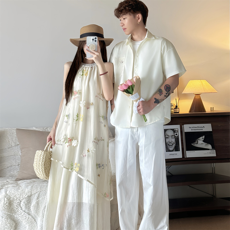 French Couple's Summer New Versatile Sleeveless One-Piece and One-Skirt Mid-Length Holiday Style Loose Halterneck Dress French Couple's Summer New Versatile Sleeveless One-Piece and One-Skirt Mid-Length Holiday Style Loose Halterneck Dress