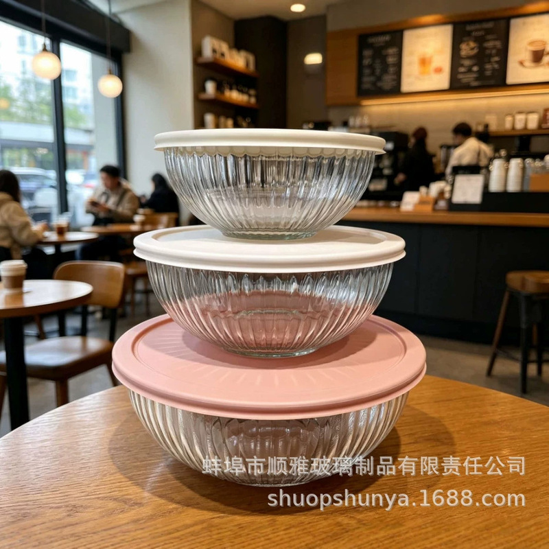 Set of three vertical ribbed glass salad bowls with airtight colored lids, microwave and refrigerator safe, thickened and transparent, for household use Set of three vertical ribbed glass salad bowls with airtight colored lids, microwave and refrigerator safe, thickened and transparent, for household use