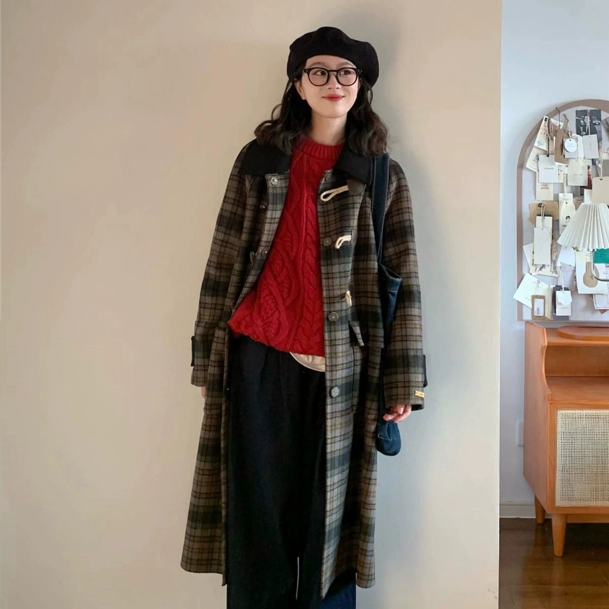 Шерстяное пальто женское осеннее и зимнее старое шерстяное пальто 2024 новый маленький человек утолщает в этом году