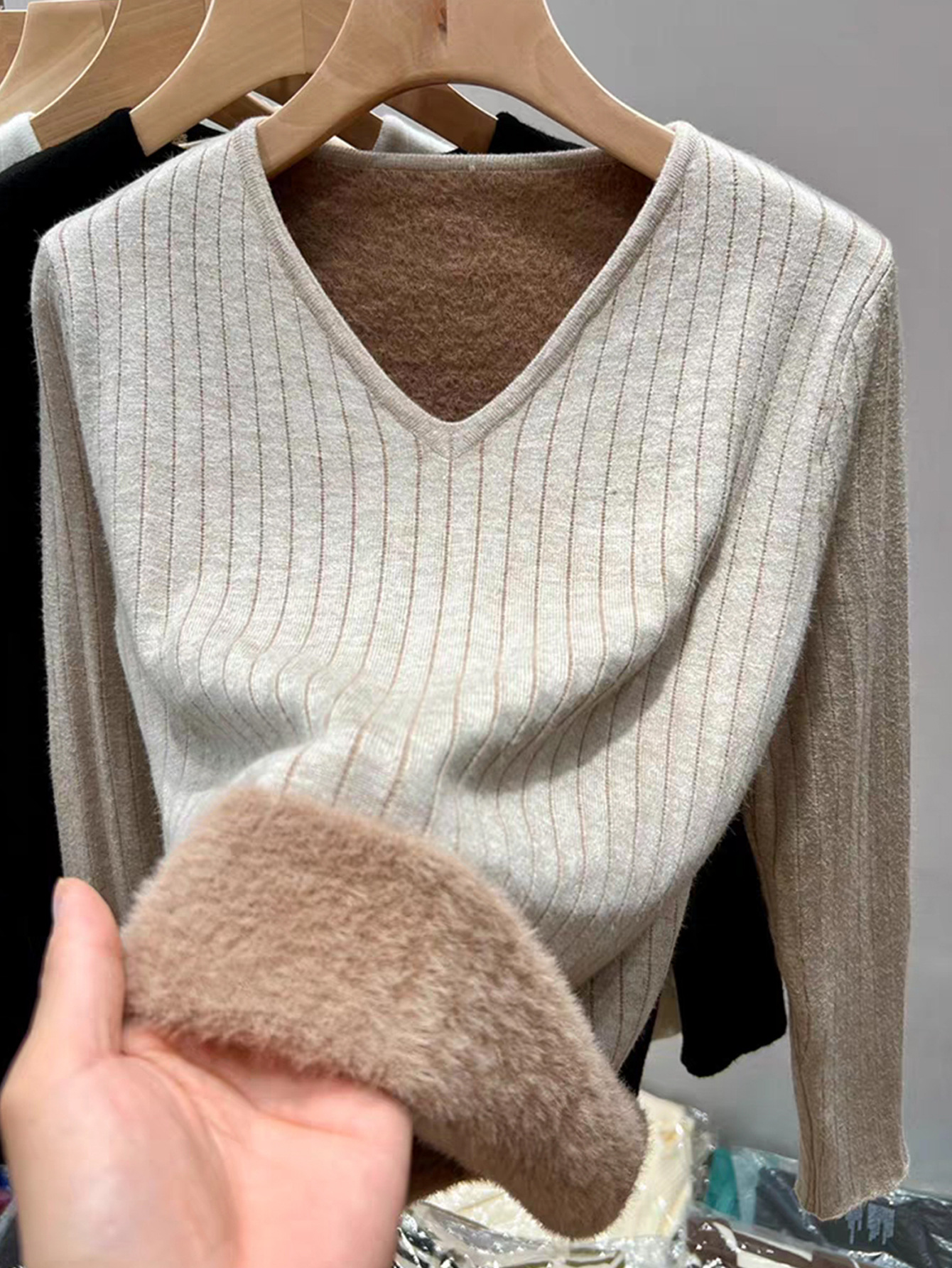 Kaikuo transfronterizo Europa y América Casual plush cuello V camiseta de manga larga suéter de mujer 2025 otoño y invierno Amazon estación independiente