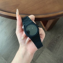 多巴胺糖果色纯色简约青春腕表时尚大表盘防水小众设计高级感手表