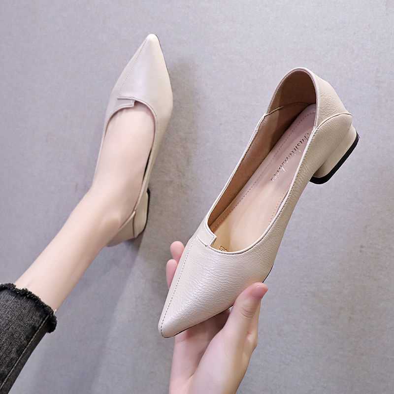 아이보리 뾰족한 발 뒤꿈치 높이 3cm