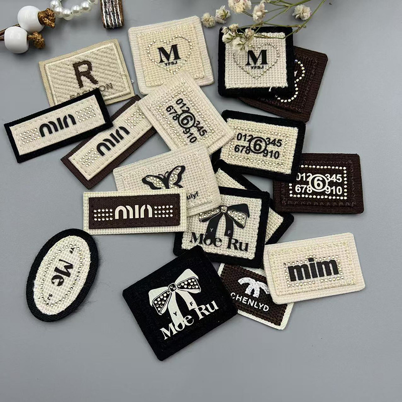 新しいレターパターンコンピュータ刺繍布ステッカーセーター帽子アクセサリーアクセサリー手作り絶妙なテキスタイル装飾卸売|undefined
