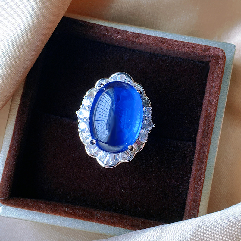 Zhuang Sheng joyería plantación de hielo fluorescente denier paloma sangre azul cristal puntiagudo cara llana Jade colgante traje 13*18-10*12