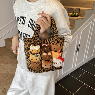 ���y�����Ů2025�¿�ɐ�kittyë�q��ͨб������ �nϵ�ٴ�ˮͰ��