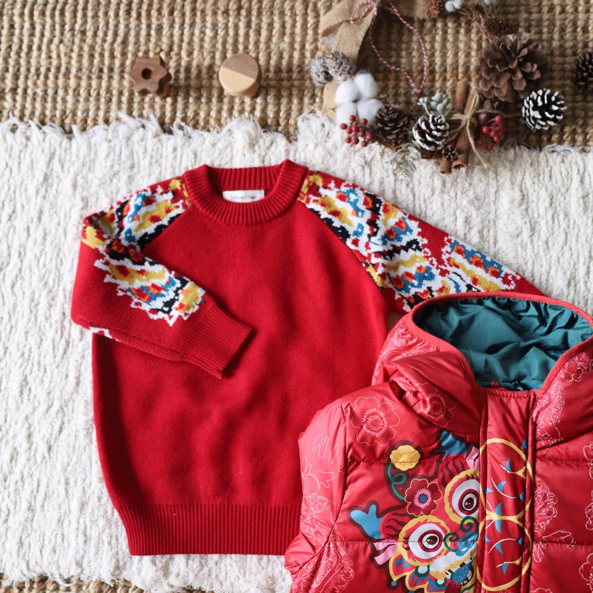 Children's Woolen Sweater Base Layer in Stock, Unisex New Year Clothes, Festive Embroidered Red Sweater with Chinese Style