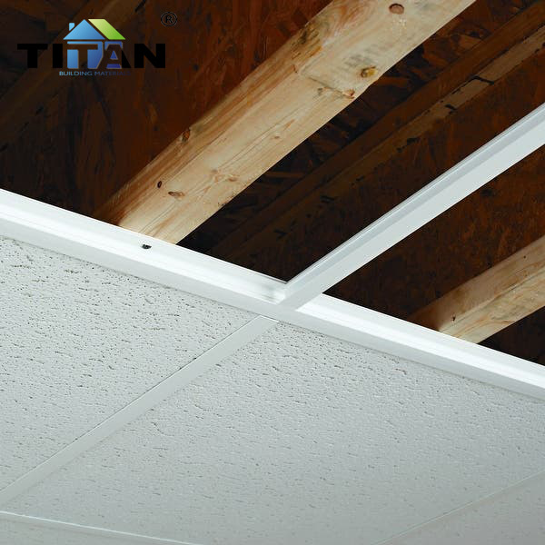 600*600 Tablero de lana mineral que absorbe el sonido Tablero general Techo de lugares públicos Tablero de aislamiento acústico antibacteriano Techo a prueba de humedad