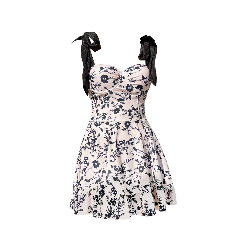 Falda de una sola pieza traje de baño suspender impreso 2023 nuevo pequeño soporte de acero reunido traje de baño de aguas termales al por mayor