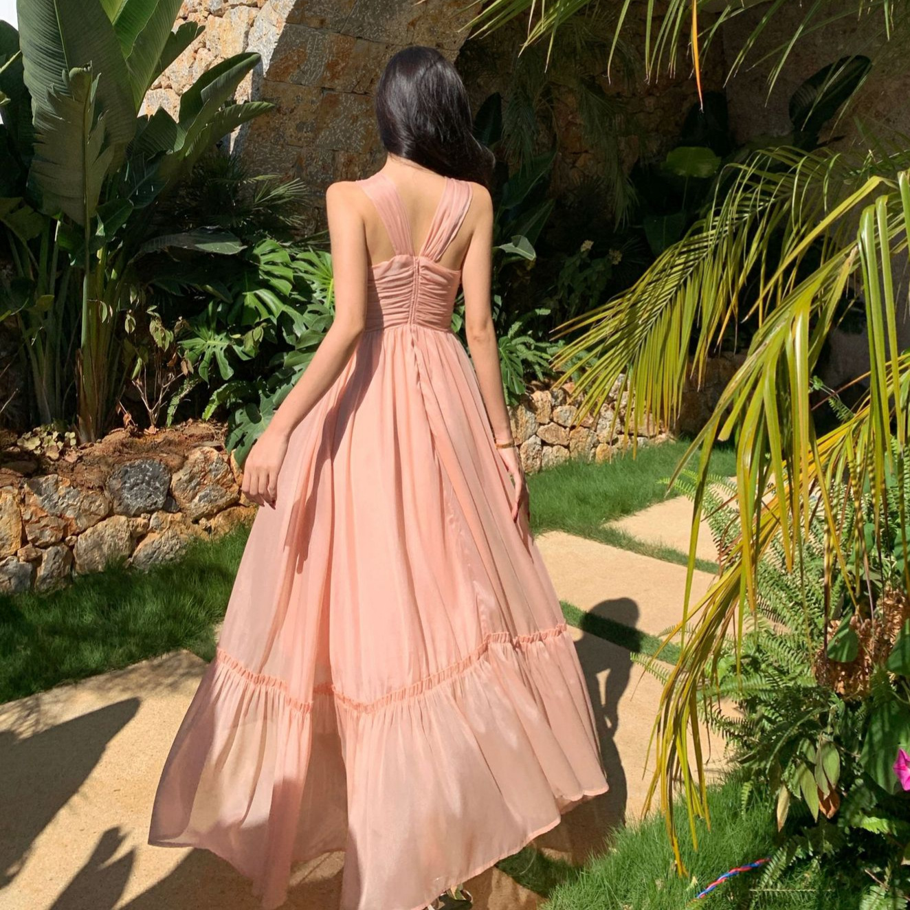 프랑스 스타일 우아한 목 교수형 스트랩 원피스 요정 여름 하이 엔드 분위기 해변 홀리데이 비치 롱 원피스