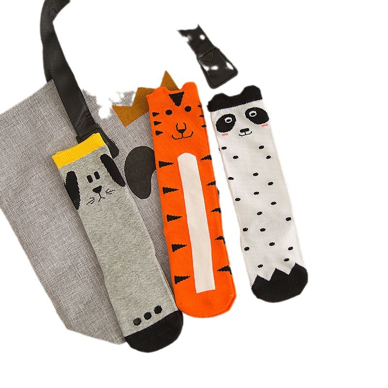 Calcetines para niños al por mayor calcetines de suministro directo de fábrica dibujos animados de otoño e invierno PARA NIÑOS Calcetines de algodón de oreja tridimensional calcetines de media pantorrilla al por mayor