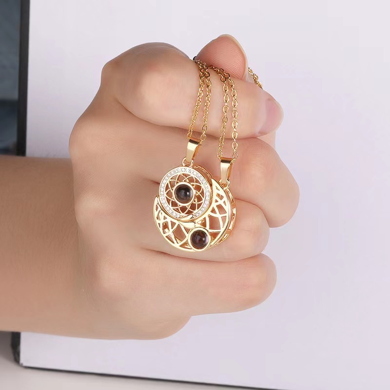 Elegant Streetwear Moon Copper Pendant Necklace In Bulk display picture 5