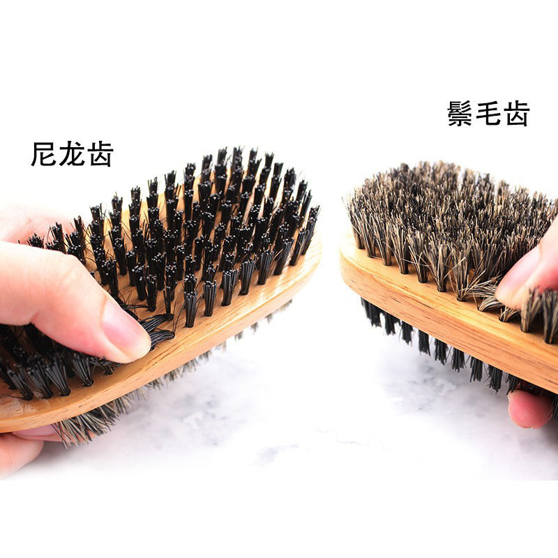 メーカーの豚のたてがみをきれいにして、ケヤキの豚のたてがみをブラシします。|undefined
