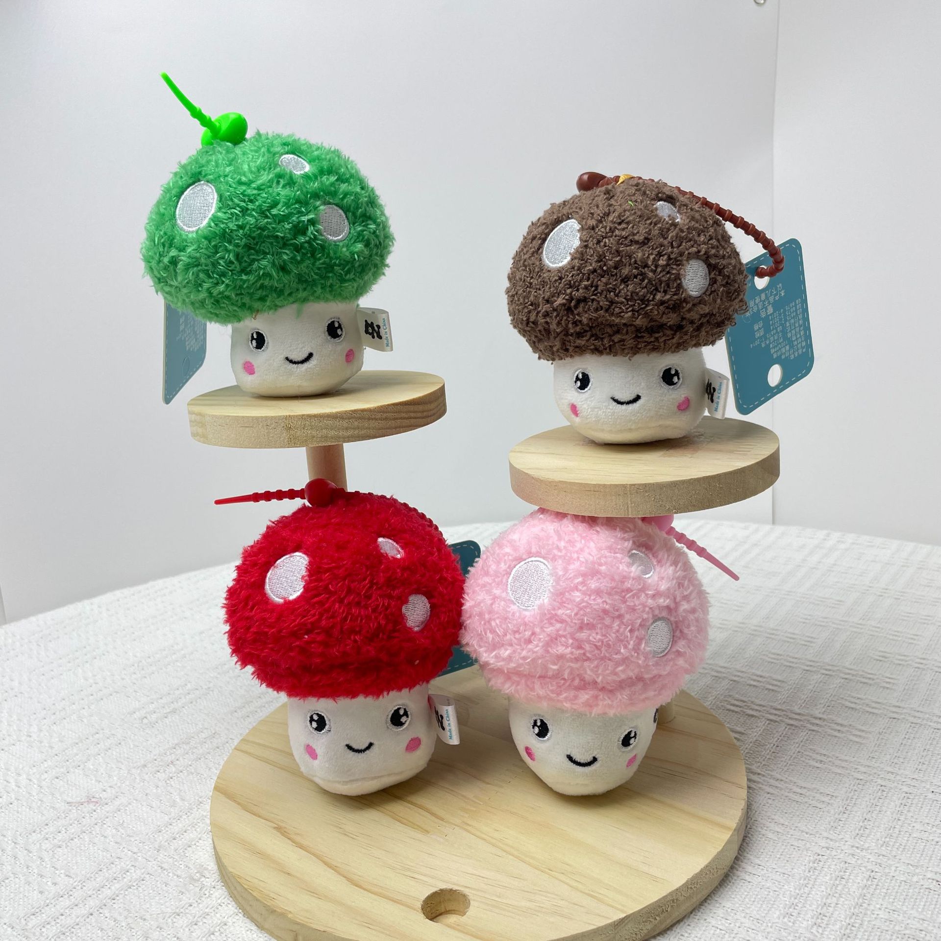 蘑菇挂件毛绒玩具卡通创意公仔包包挂饰抓机娃娃抓娃娃机奖品萌趣