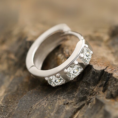 Silver-plated men's earrings, men's earrings, high-end ear buckles, men's single trendy black men's moissanite earrings