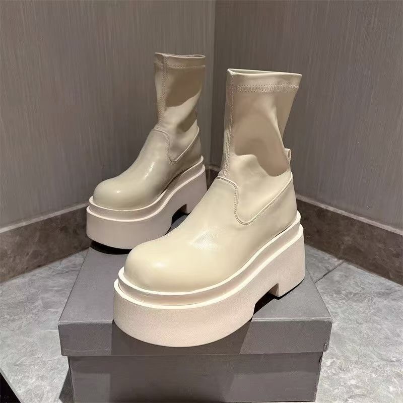 Small person must enter thick-soled Martin boots for autumn 2024 super hot fashion new all-match women's short boots