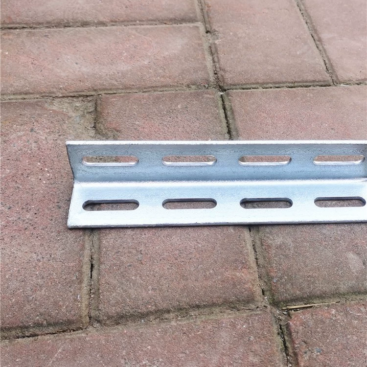 Уголковая стальная перекладина, перфорированный уголок, горячеоцинкованный уголок, угловой стальной уголок с несколькими отверстиями, индивидуальный кружевной уголок, треугольный кронштейн из уголка с отверстиями.