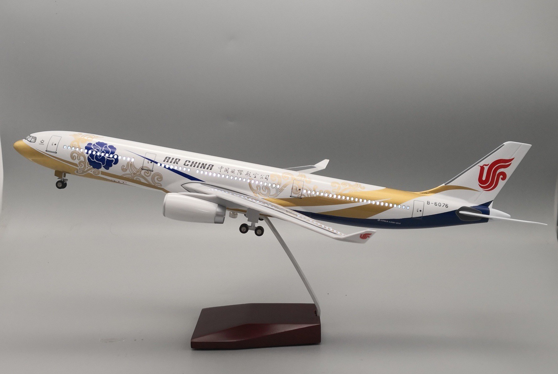 Emirates Scale 1:160 46cm A380 Emirates Modelo de avión de simulación ligera