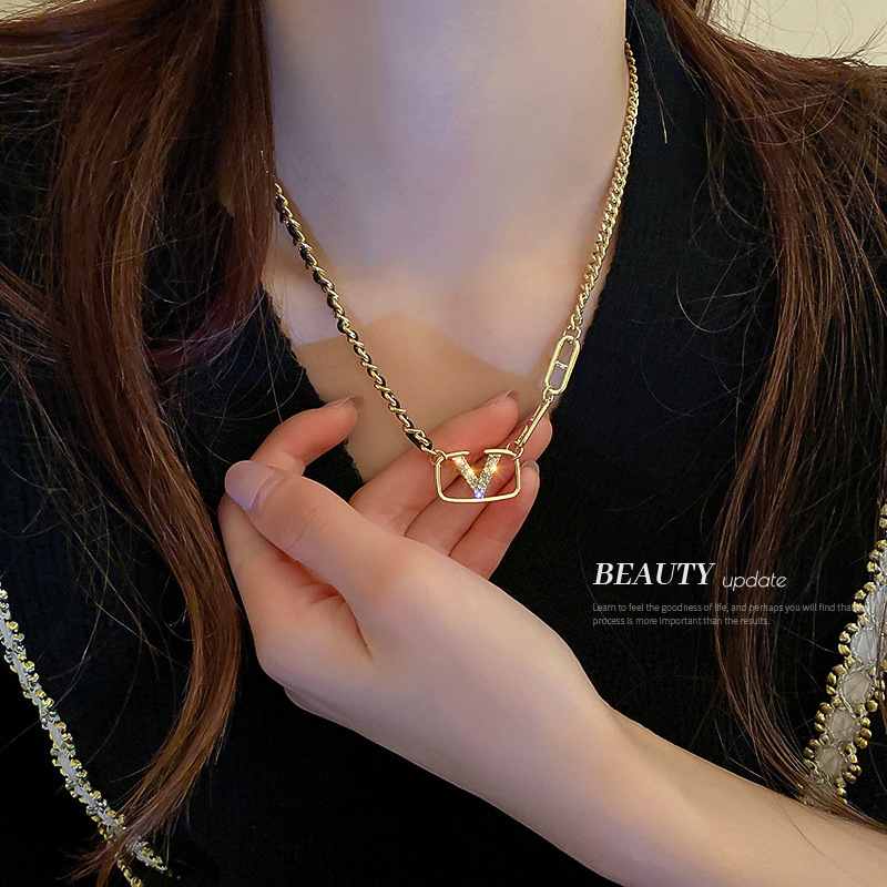 Fashion Heart Shape Pu Leather Handmade Womenu0027S Pendant Necklace 1 Piece